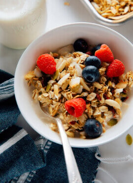 muesli in bowl